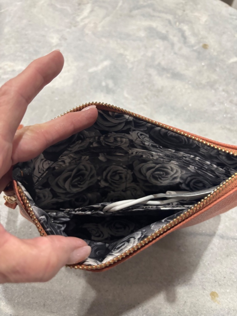 LEATHER WRISTLET - Picture 7 of 7